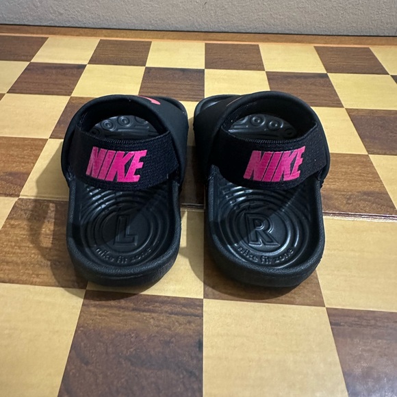Nike Kawa Slide Black/Vivid Pink Size 4C - Picture 4 of 6